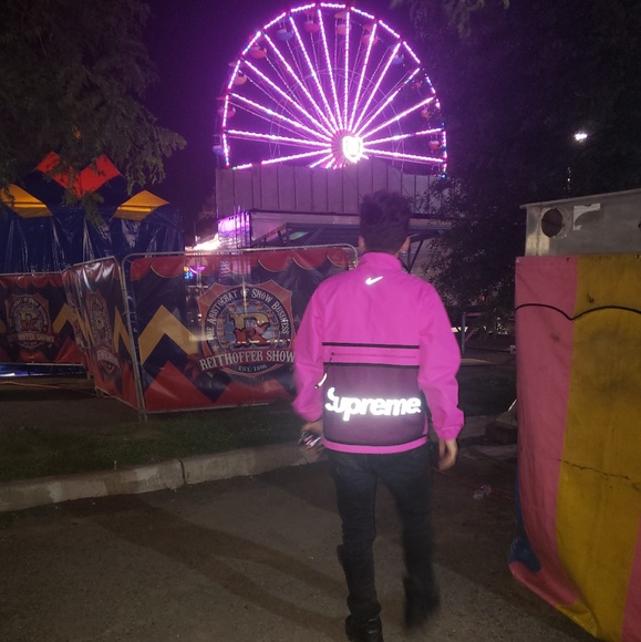 Nike supreme collab trail running jacket - Picture 5 of 5